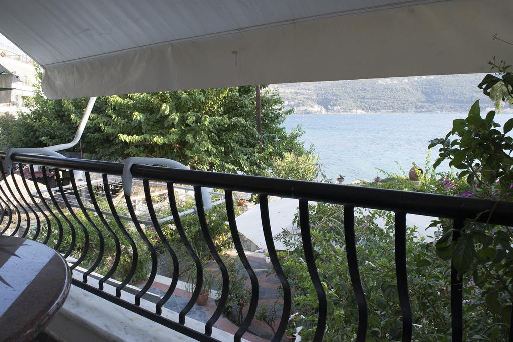 Roditses Beach Sea Front Apartments Σάμος Εξωτερικό φωτογραφία